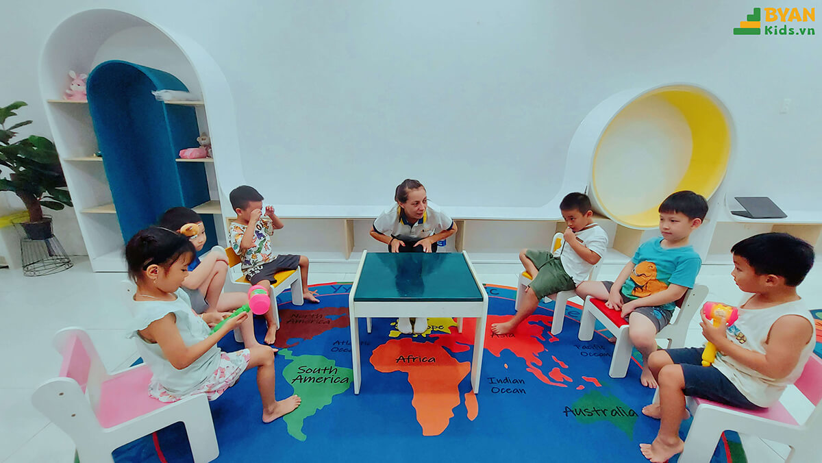 Byan_Kids_Activity_Be_Hoc_Tieng_Anh_thong_qua_tro_choi_Guess_Animal_Sounds_3