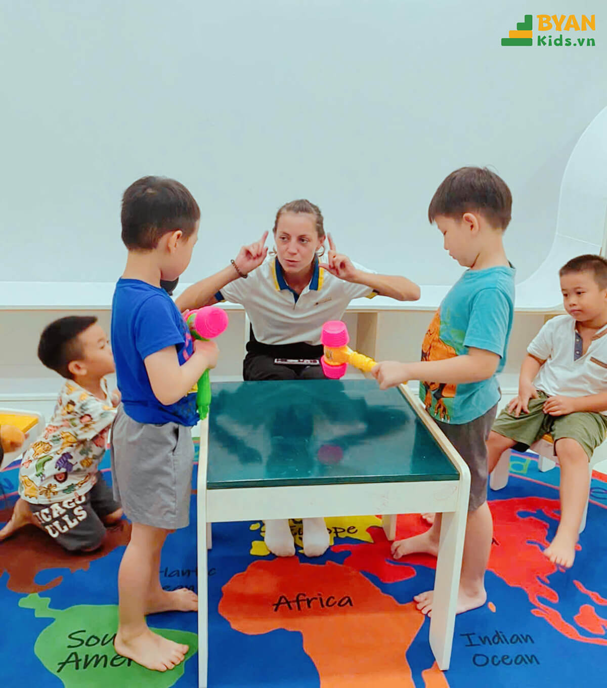 Byan_Kids_Activity_Be_Hoc_Tieng_Anh_thong_qua_tro_choi_Guess_Animal_Sounds_6