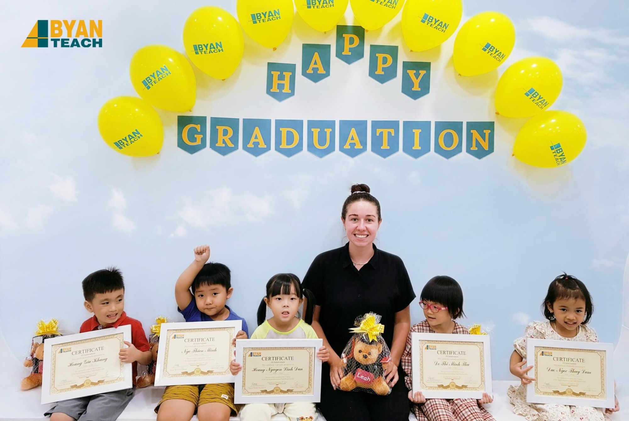 Le_Graduation_Tai_Anh_Ngu_Byan_Kids_2
