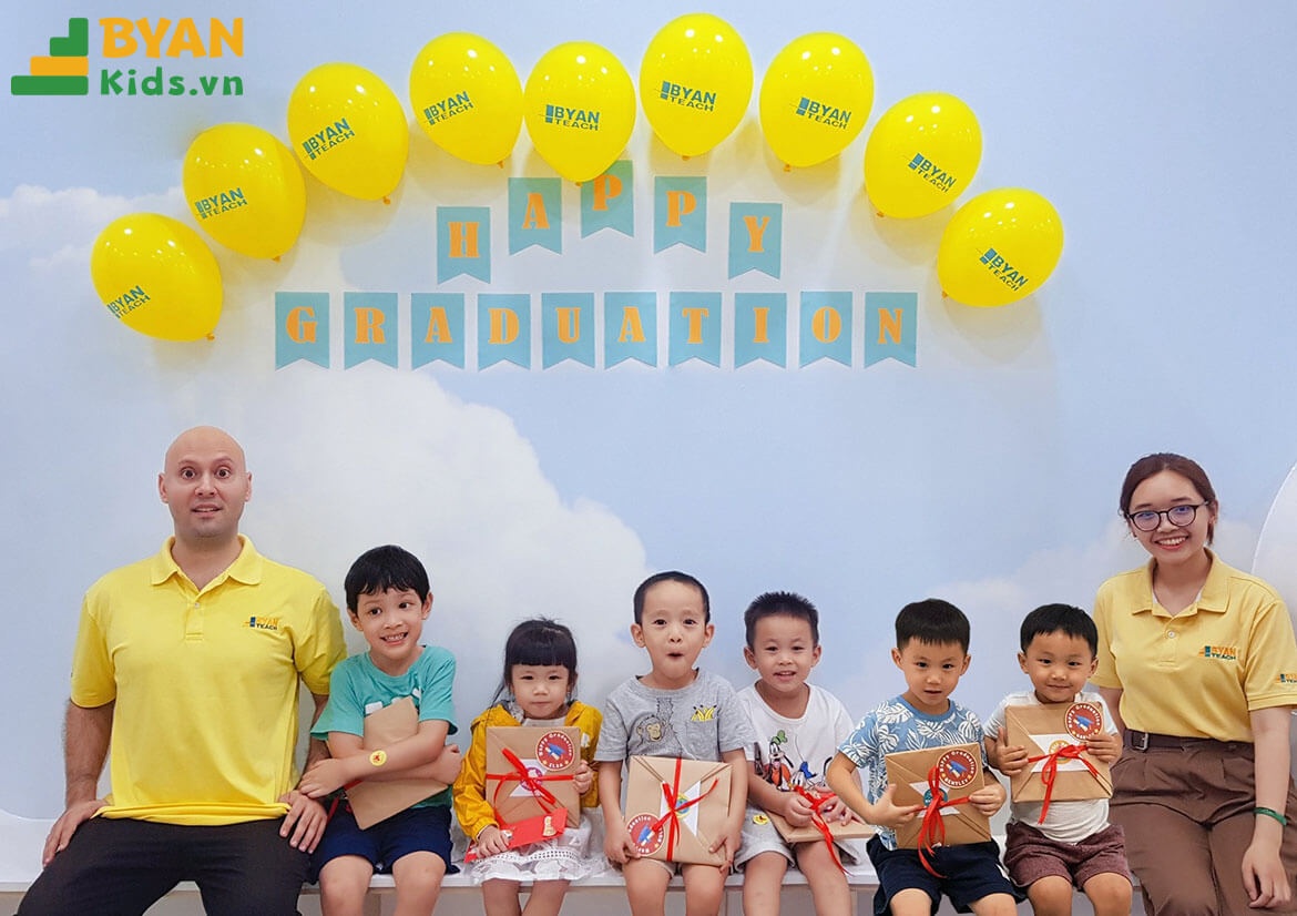 LỚP HIPPO-2 TỐT NGHIỆP KHÓA ĐẦU TIÊN TẠI ANH NGỮ BYAN KIDS